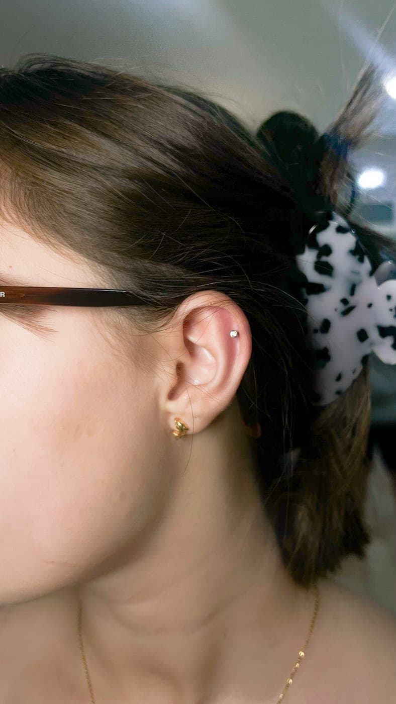 Piercing na orelha: lóbulo e hélix